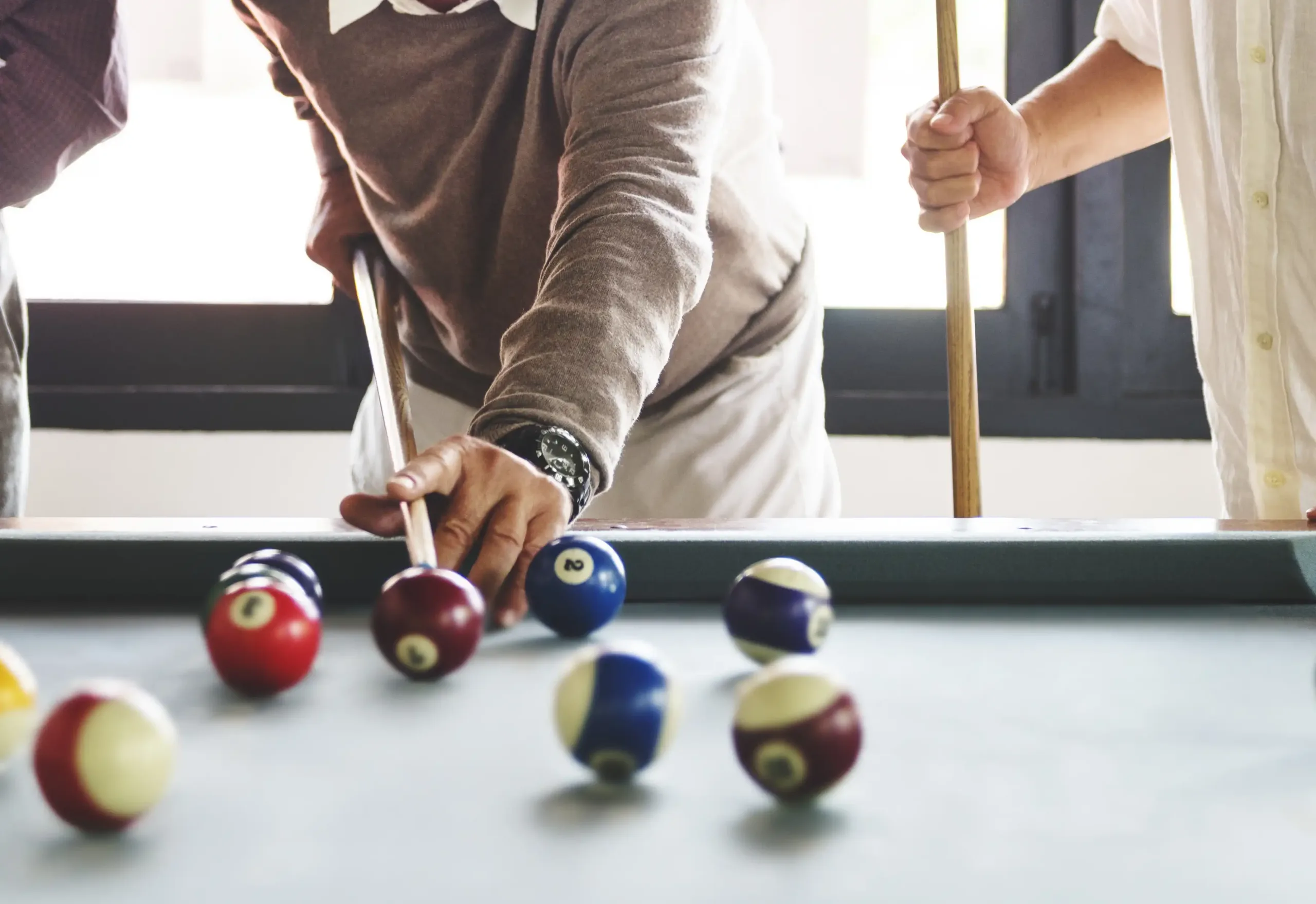 billiard in moieciu si bran